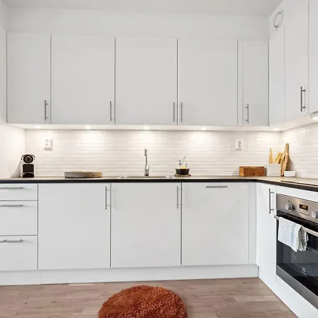 Nordic Style With Sunny Marina Views Апартаменты *