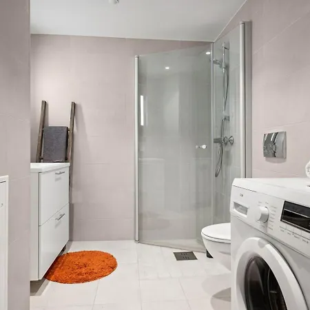 Nordic Style With Sunny Marina Views Apartmán