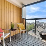Nordic Style With Sunny Marina Views Apartament