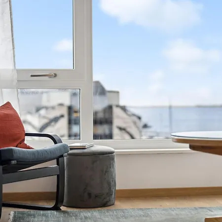Lägenhet Nordic Style With Sunny Marina Views *